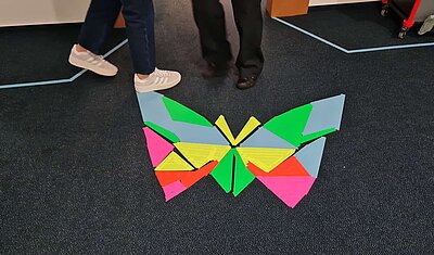 Schmetterling als Bodenaufkleber